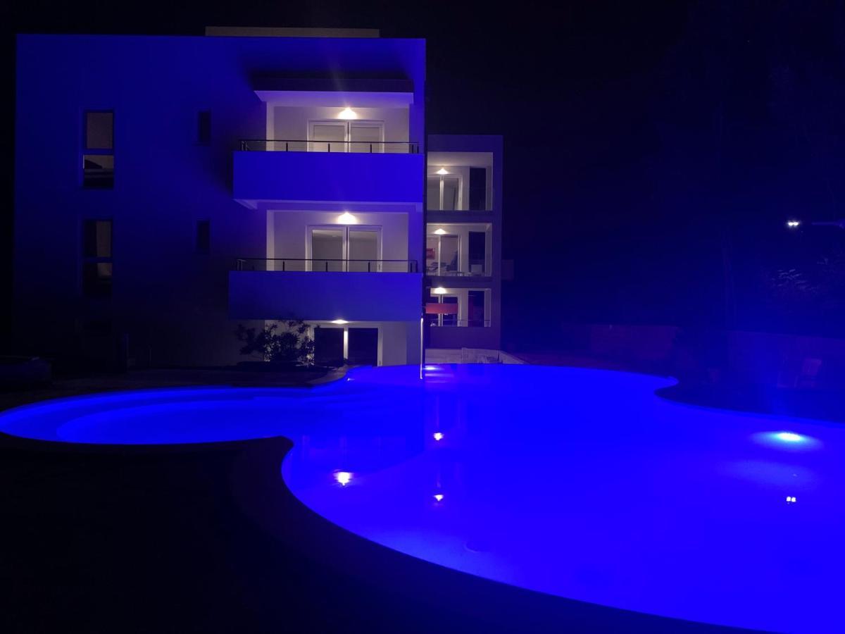 פריבלאקה Aparthotel Dalmacija מראה חיצוני תמונה