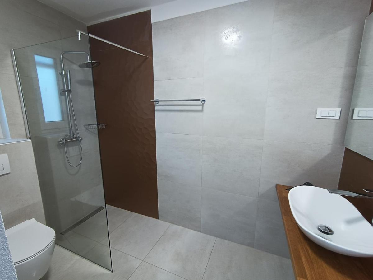 פריבלאקה Aparthotel Dalmacija מראה חיצוני תמונה